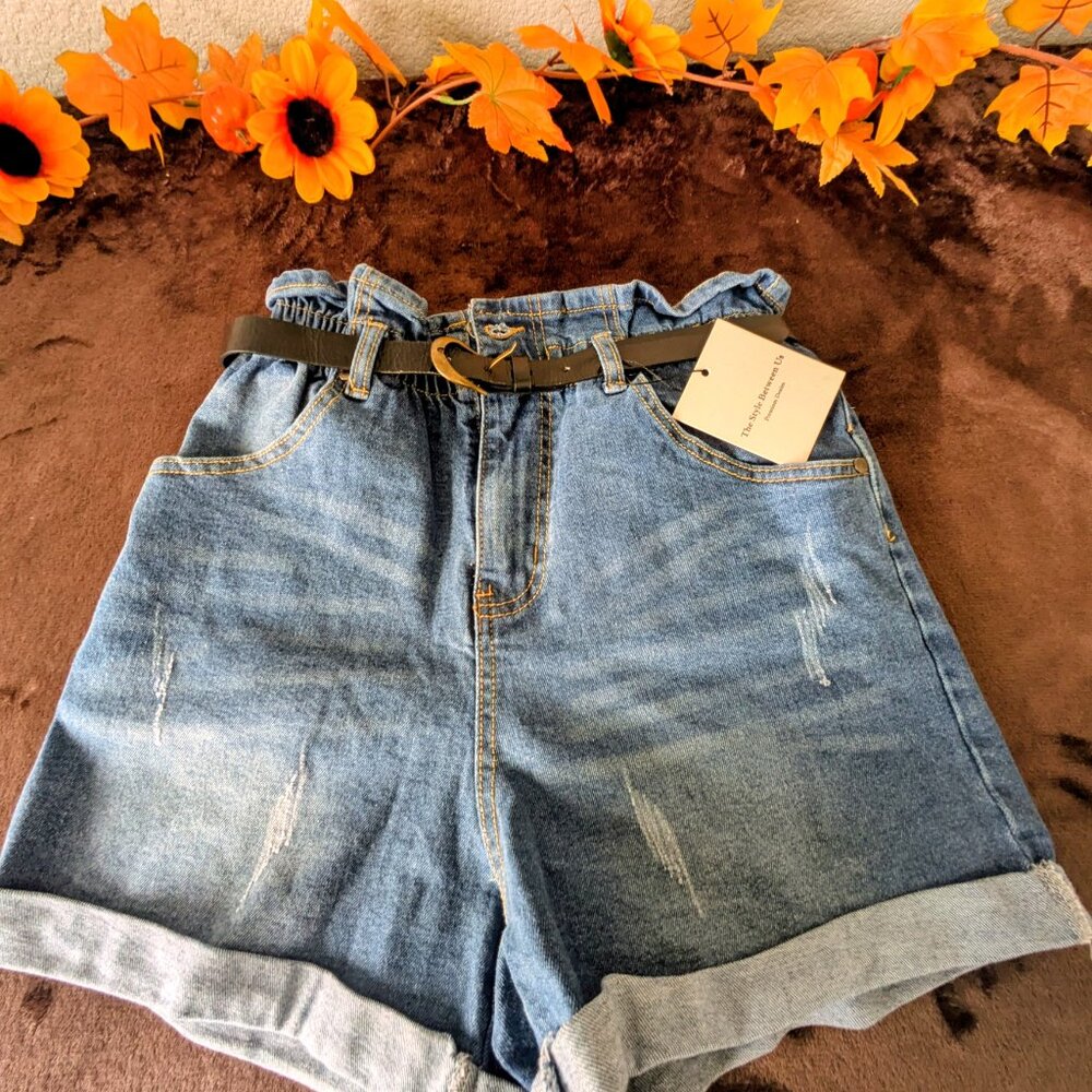 The Style Between Us Paper Bag High Rise Denim Shorts (M) - NWT